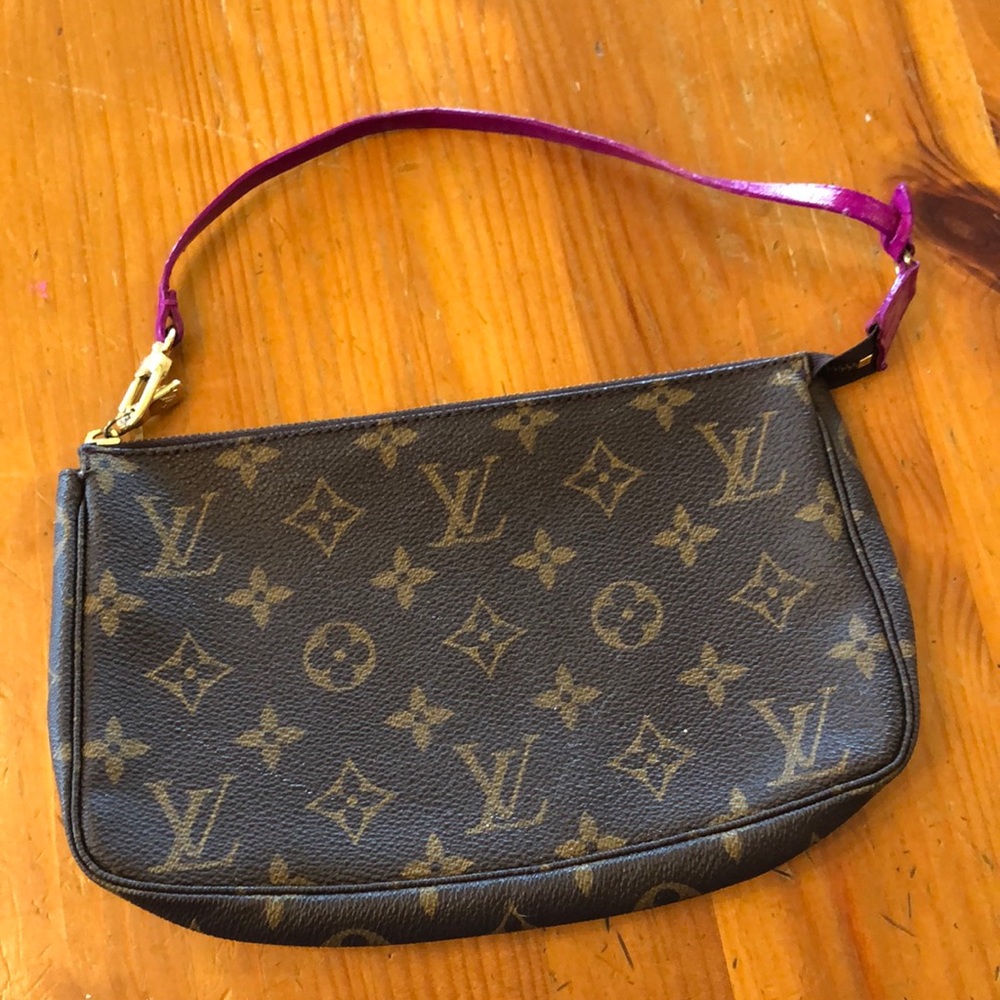 Vintage Louis Vuitton pochette accessoires